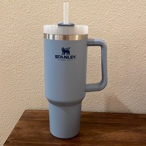 Stanley quencher 40oz